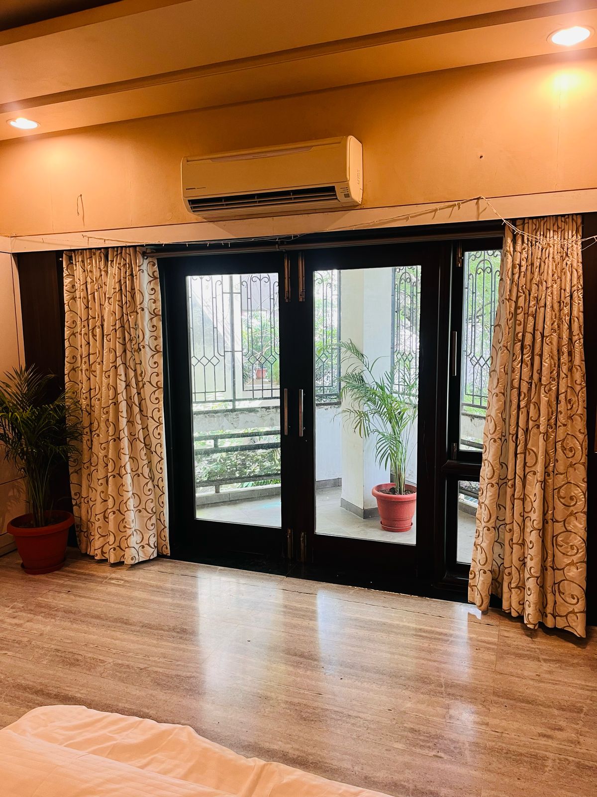 Lily Room — view 7