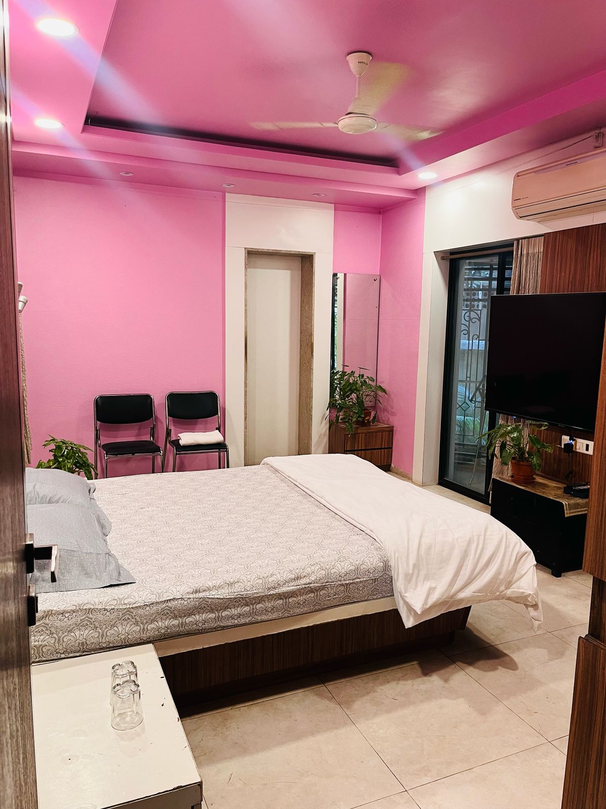 Lotus Room — view 3