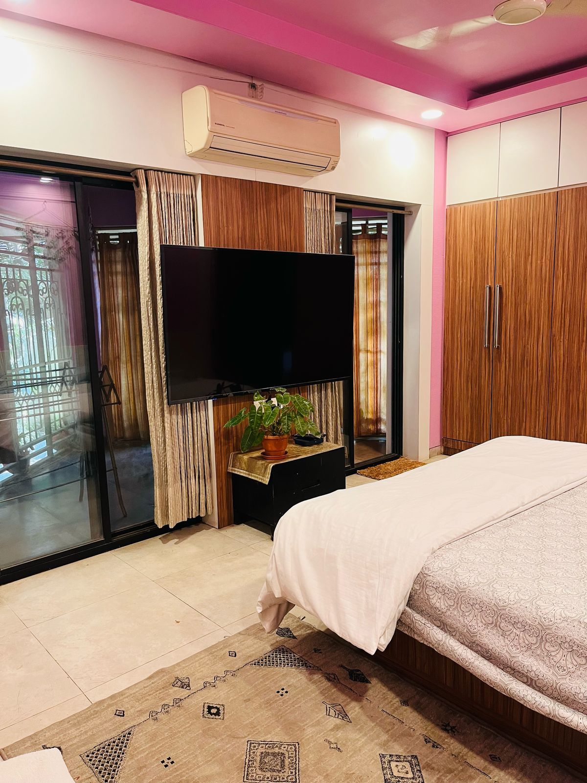 Lotus Room — view 5