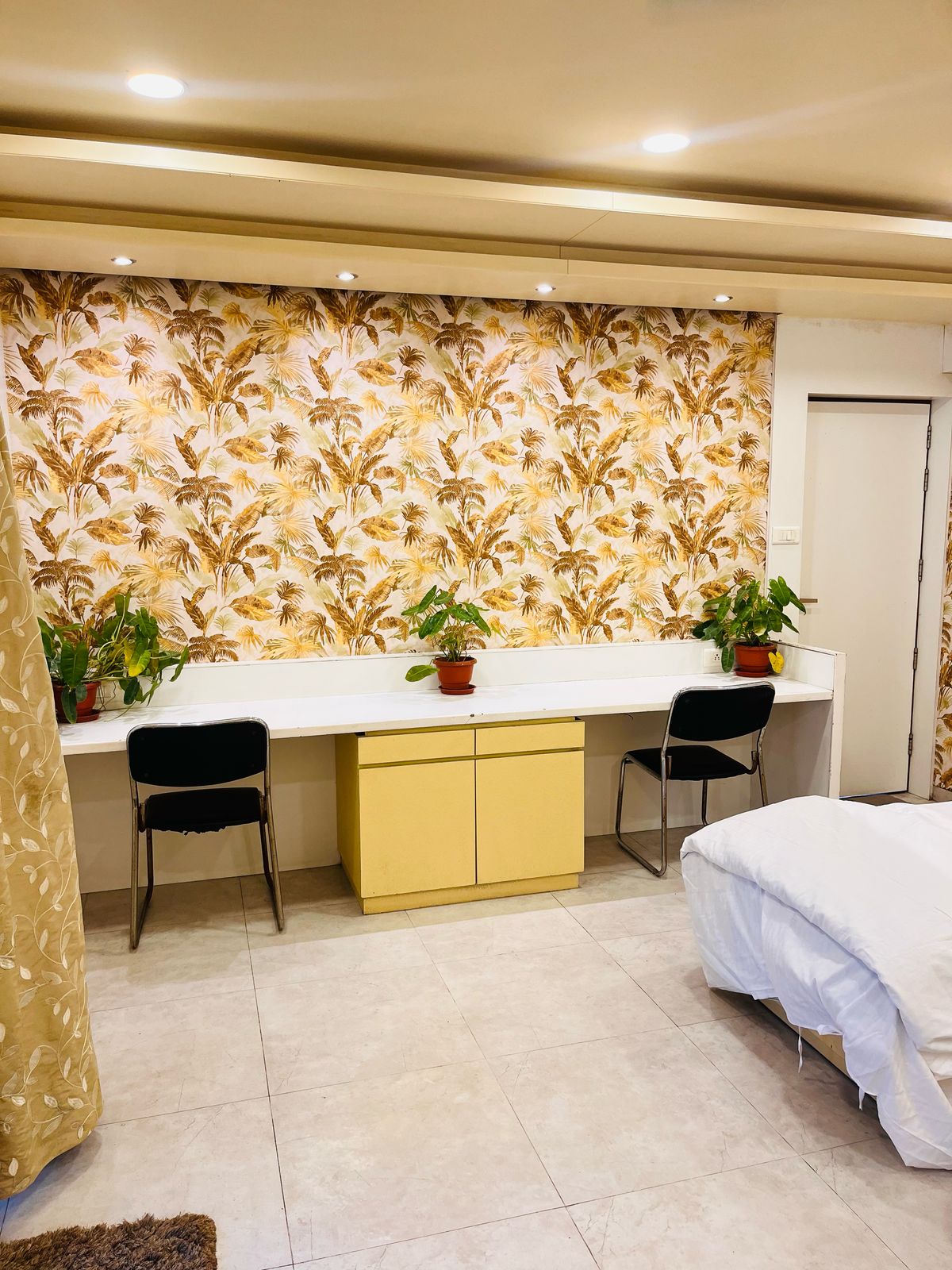 Sunflower Room — view 4