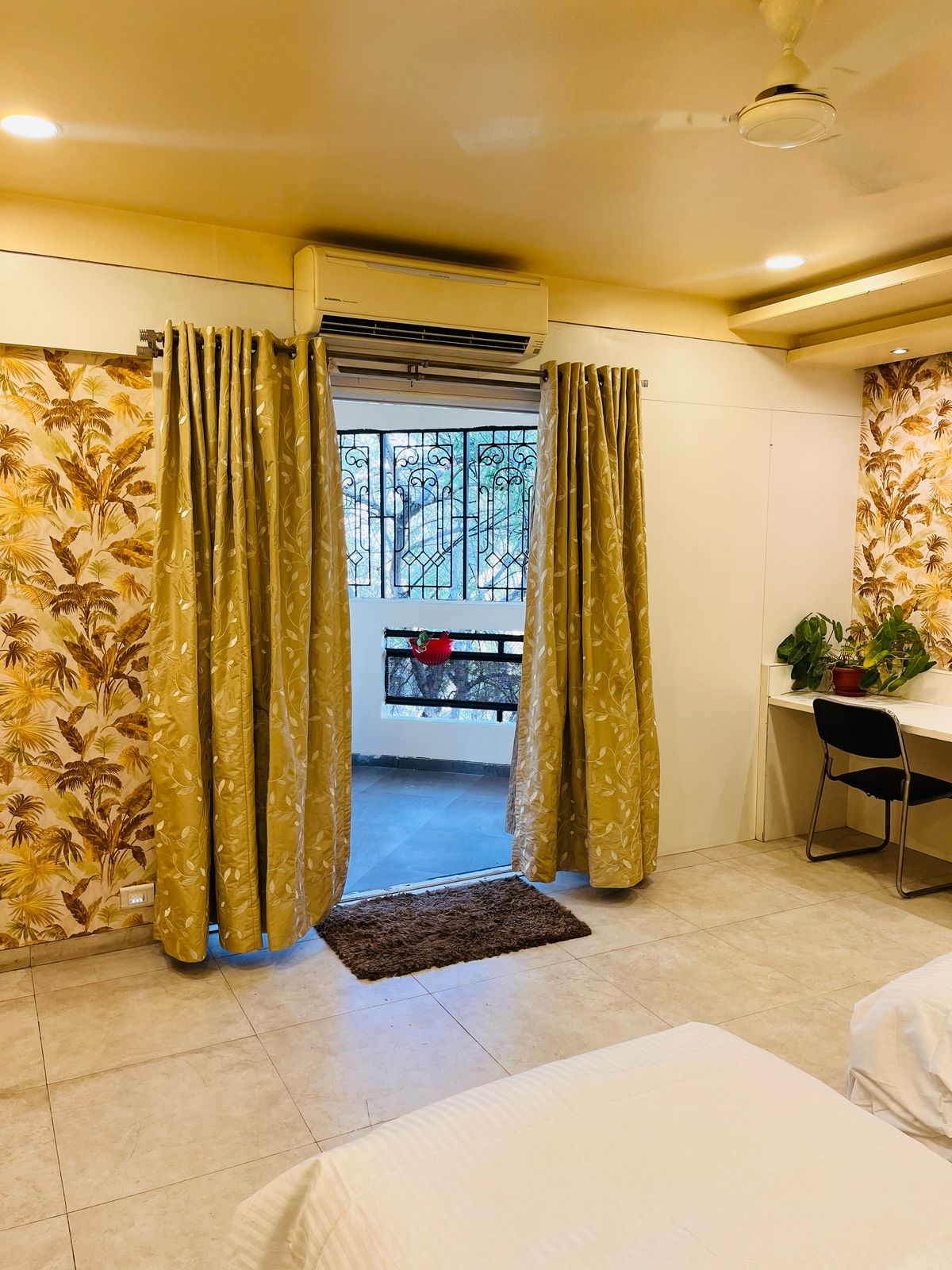 Sunflower Room — view 8