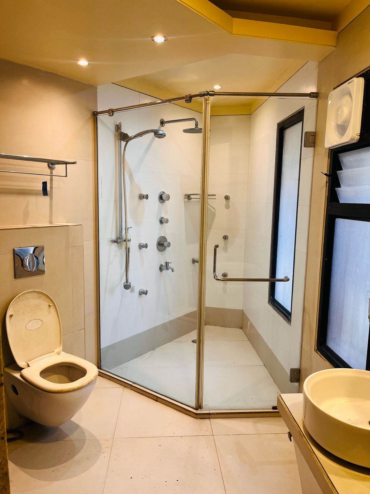 Sunflower Room — view 9